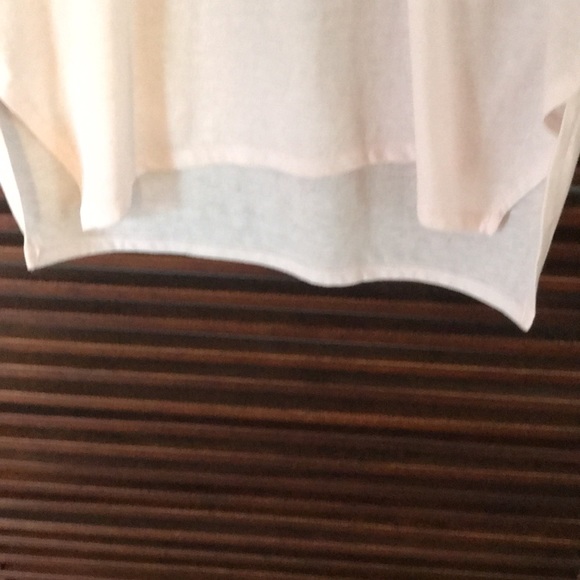 Old Navy tee - Picture 2 of 6